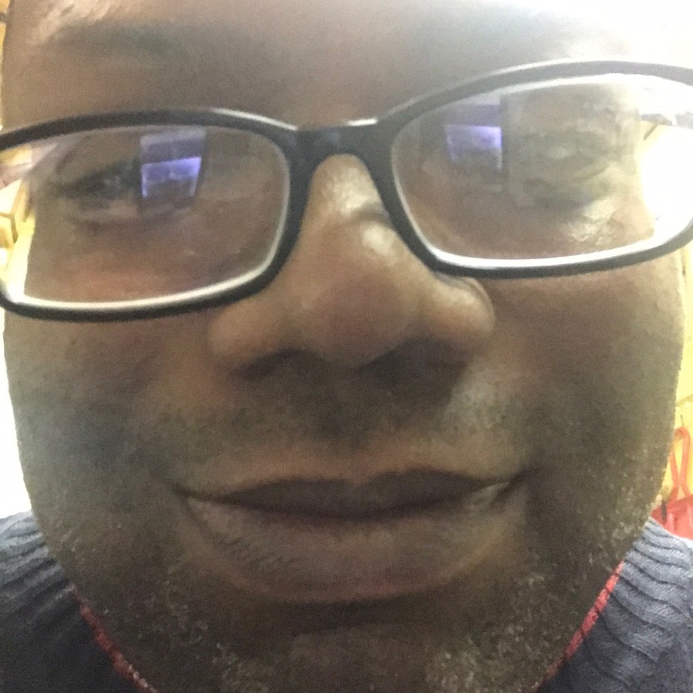 Meet your Posher, Elie cornelius